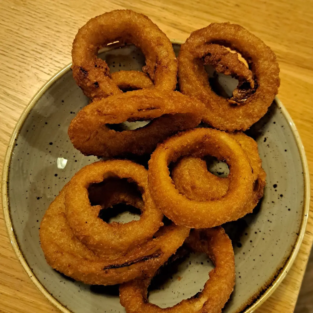Zwiebelringe Paniert