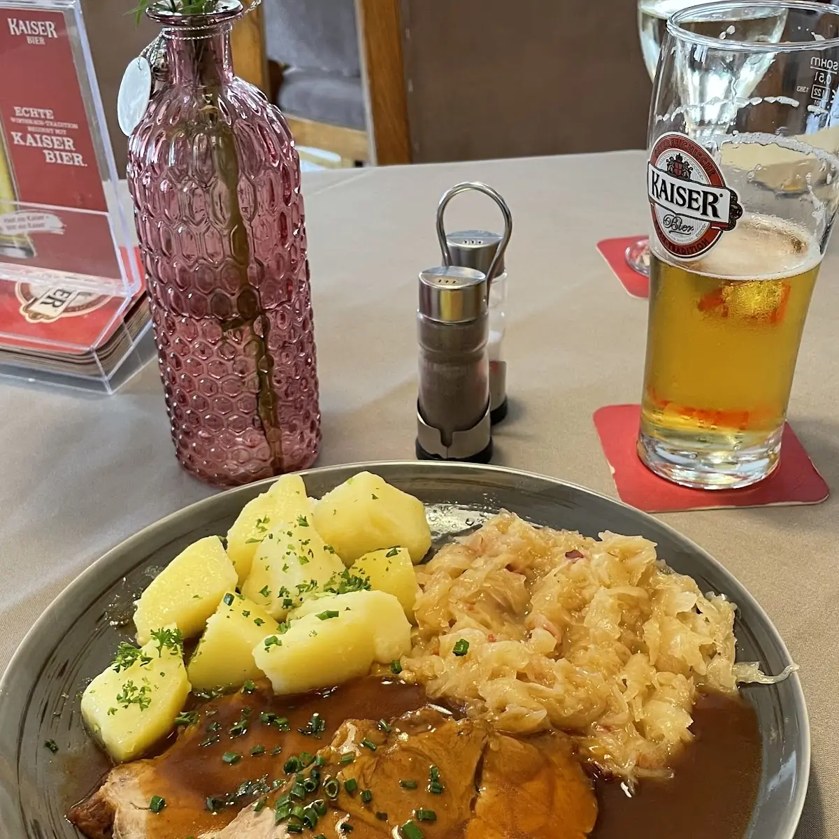 Schweinsbraten Mit, Restaurant Dorfstüberl Lähn | Bichlbach
