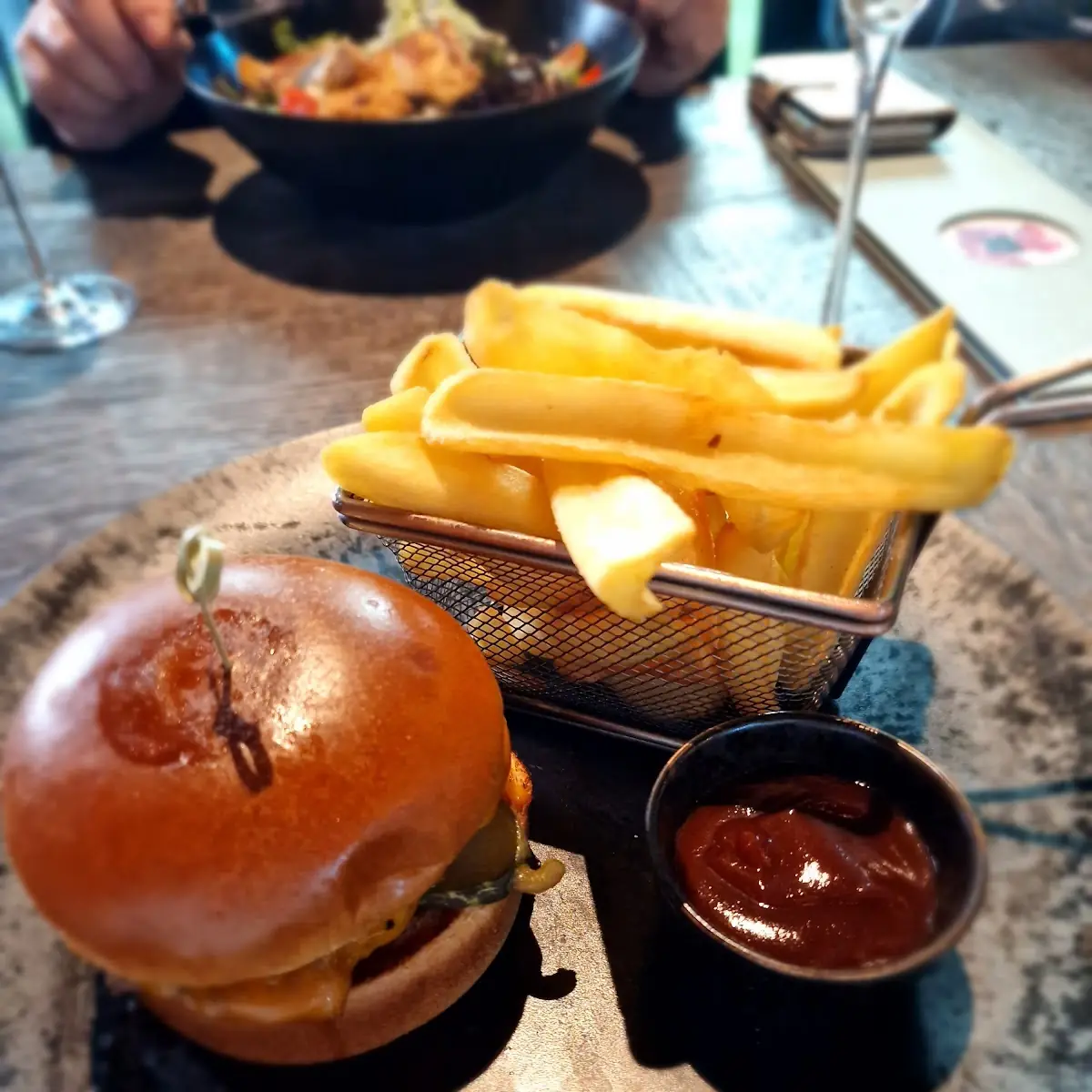 Da Rose Burger