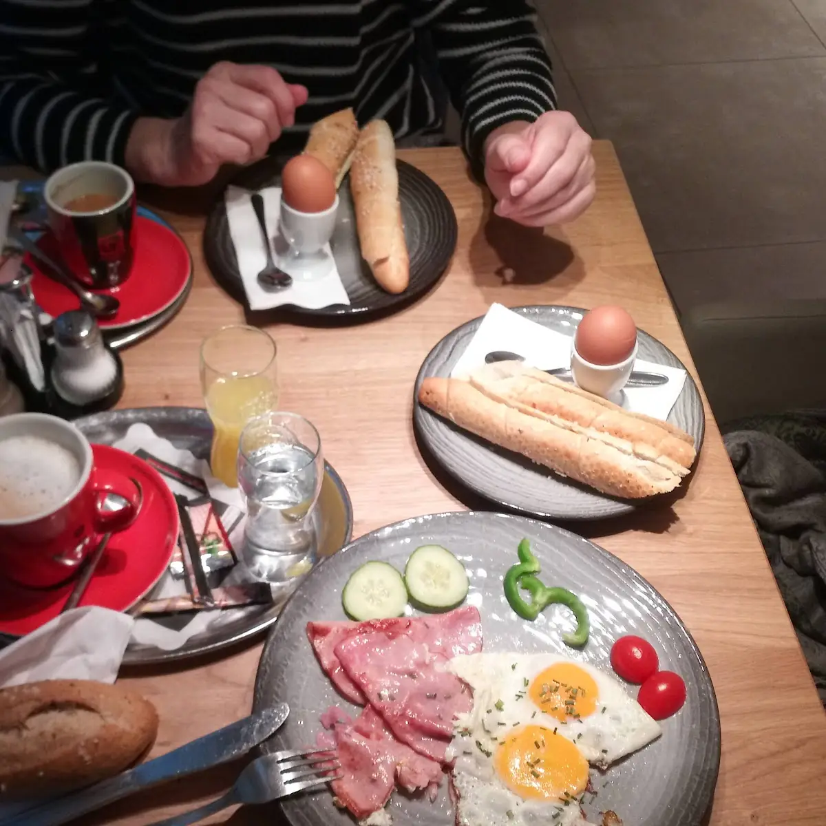 Ham And Eggs Mit Großem Frühstück