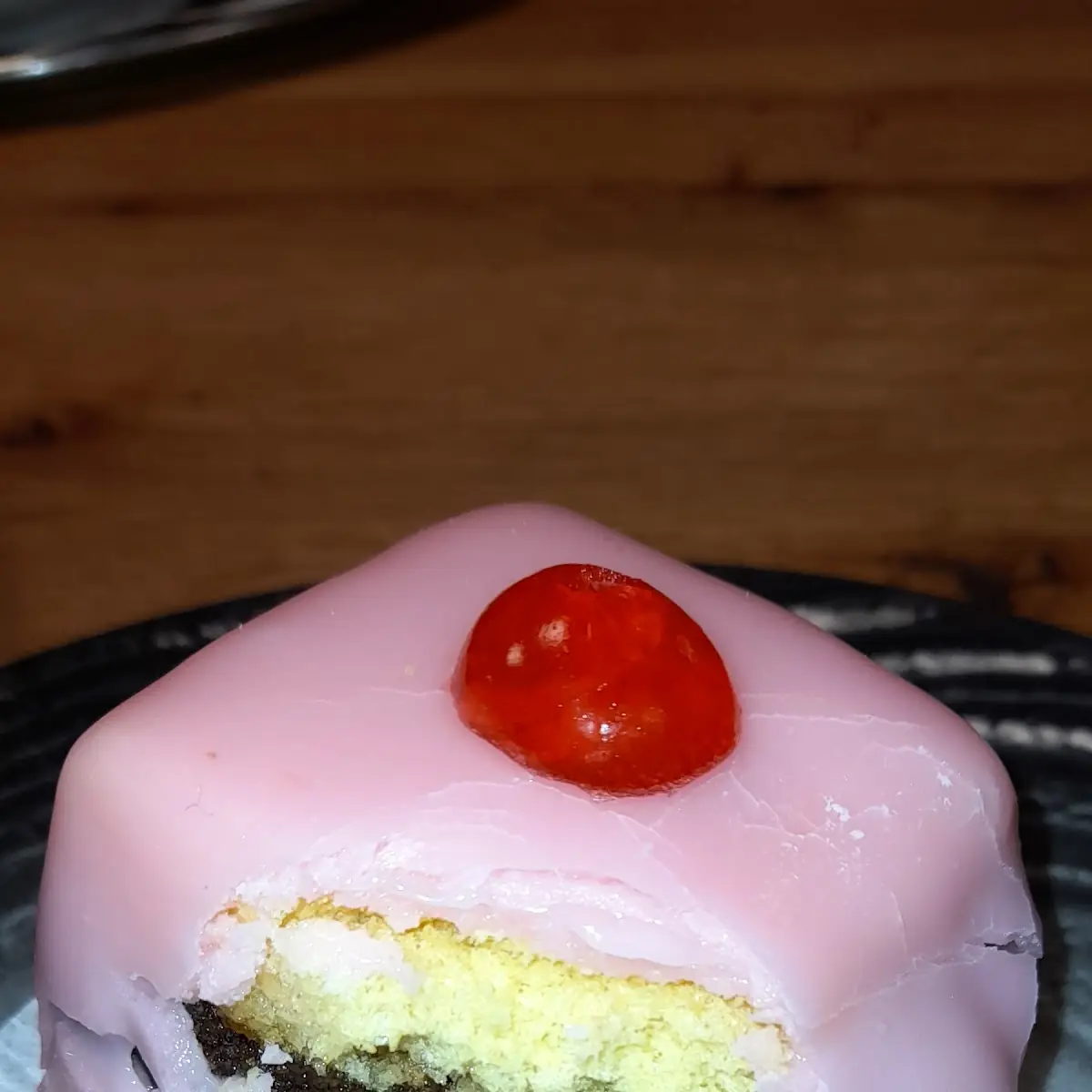 Punschkrapfen