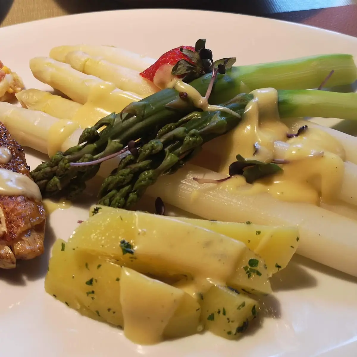 Spargel Mit Hennele