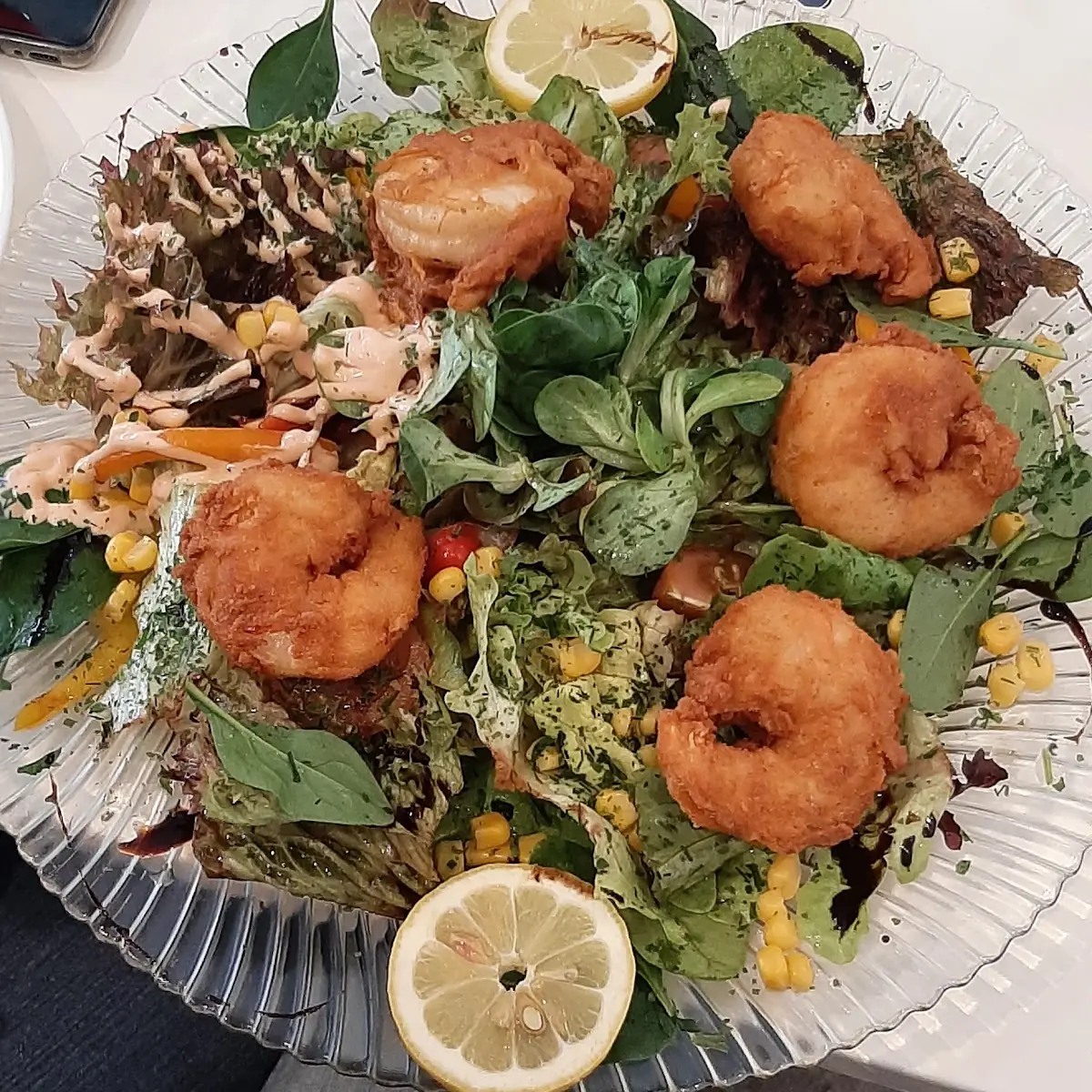 Salat Mit Frittierten Garnelen Sehr Gut