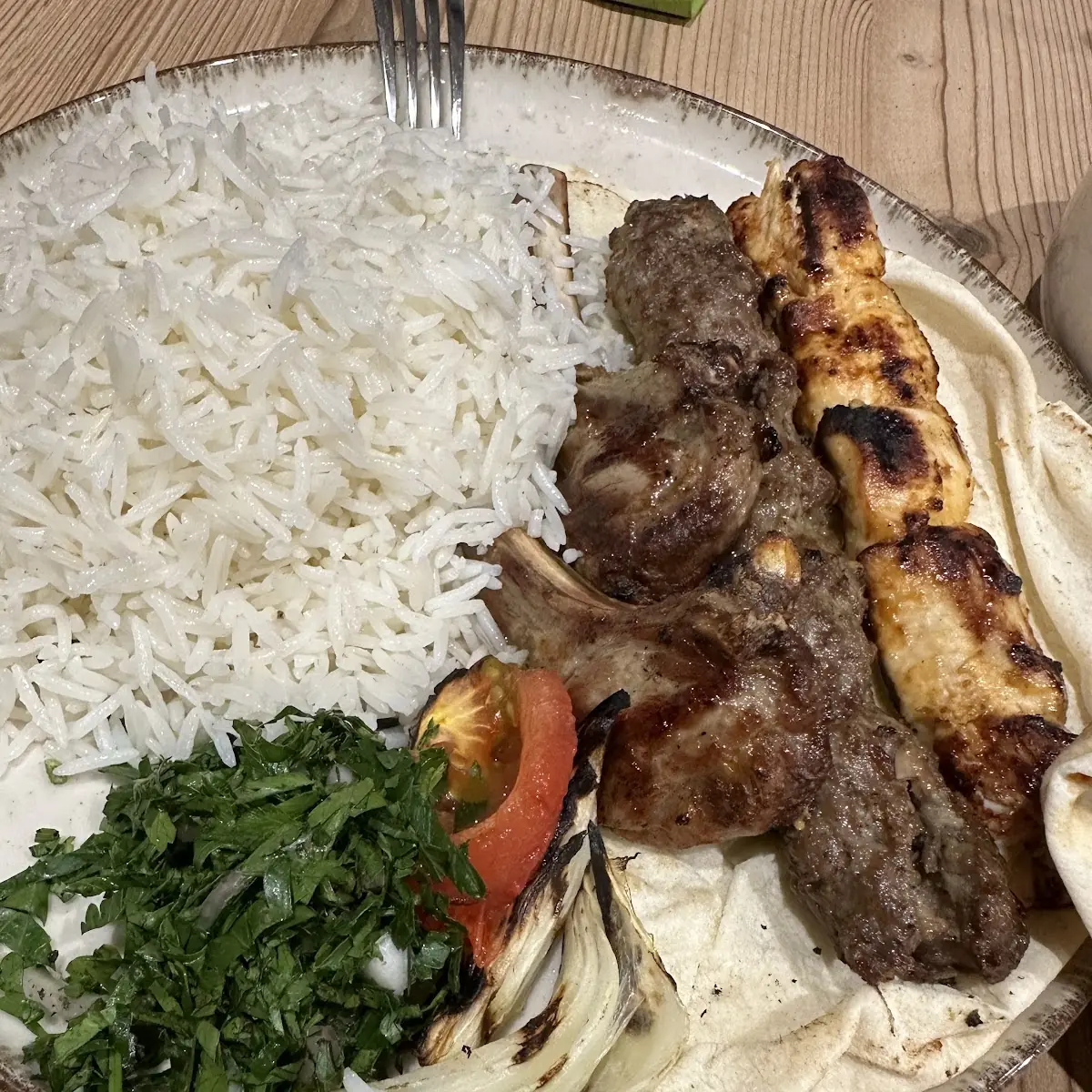 مشاوي لحم ودجاج