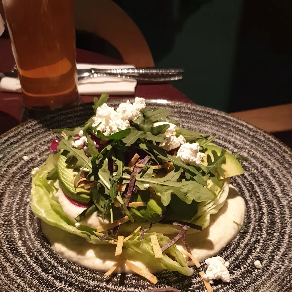 Avocado & Radish Salat