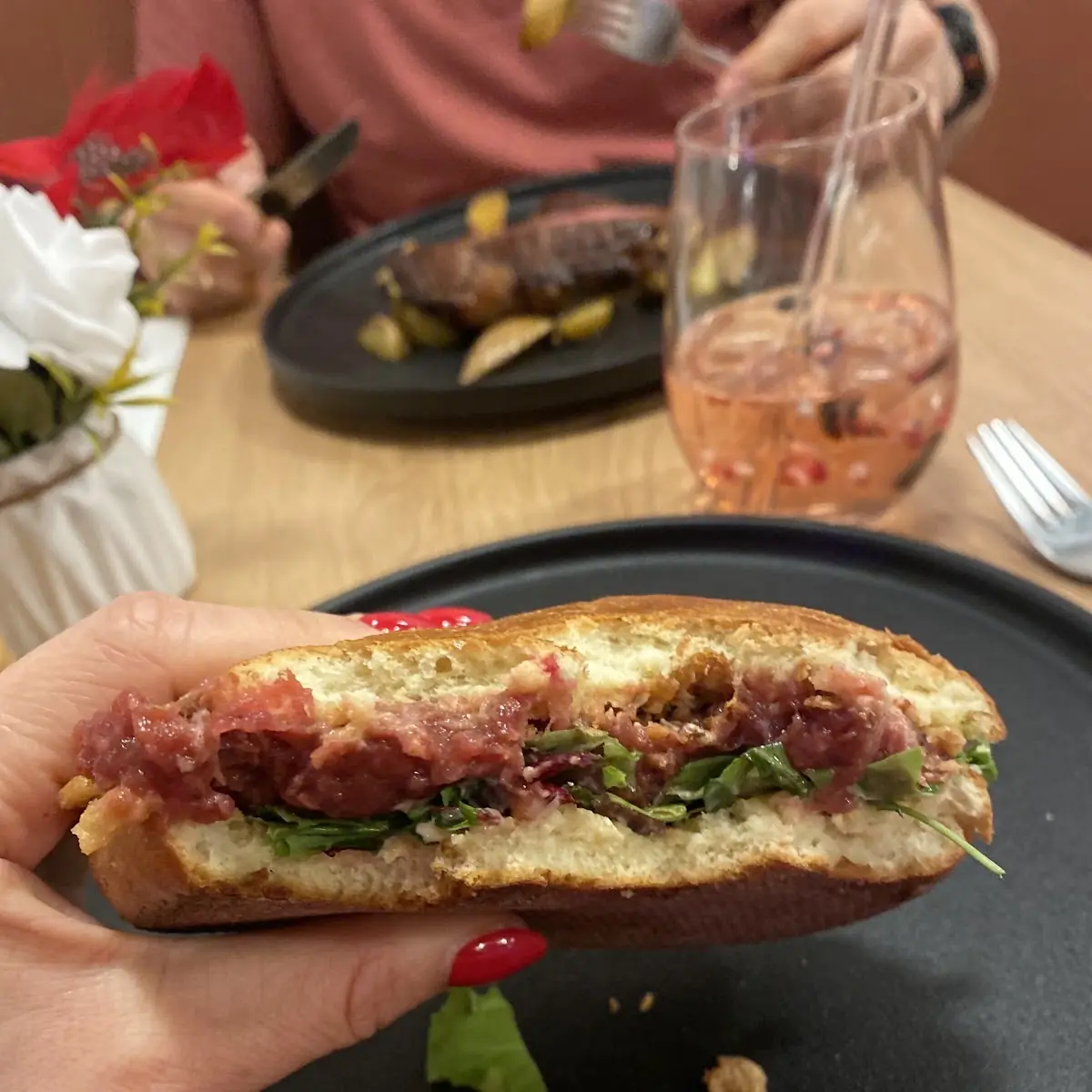 Beef Tartar Burger Brioche Von Joseph Brot