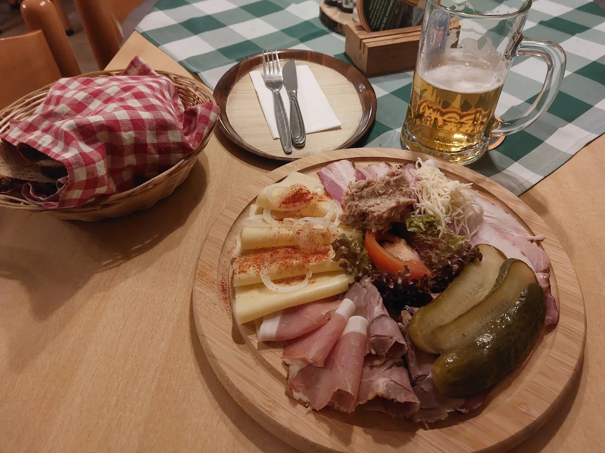 Brett Jause Mit Bier