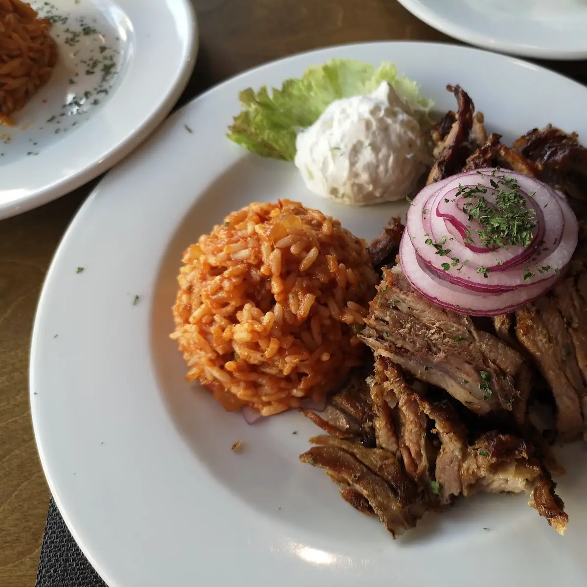Gyros Mit Tomatenreis Und Tzaziki