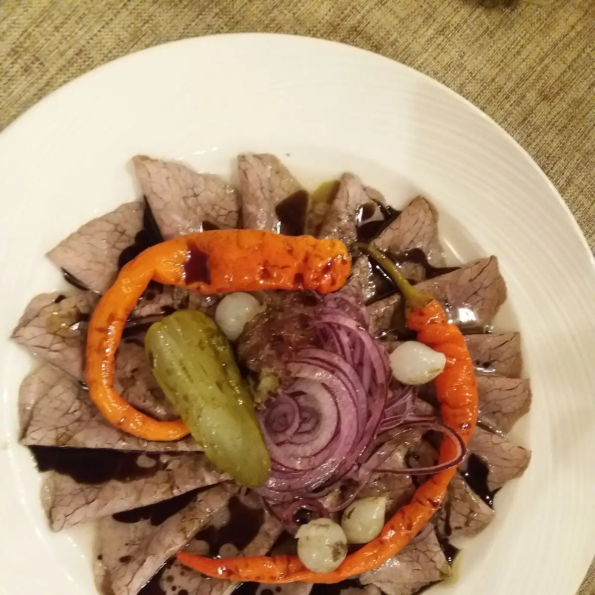 Saures Rindfleisch