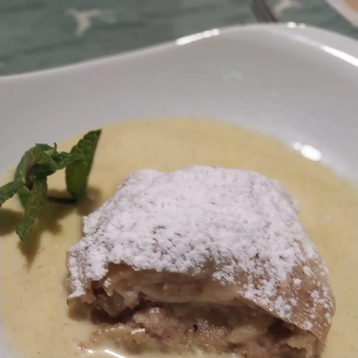 Apfelstrudel Mit Vanille Sauce