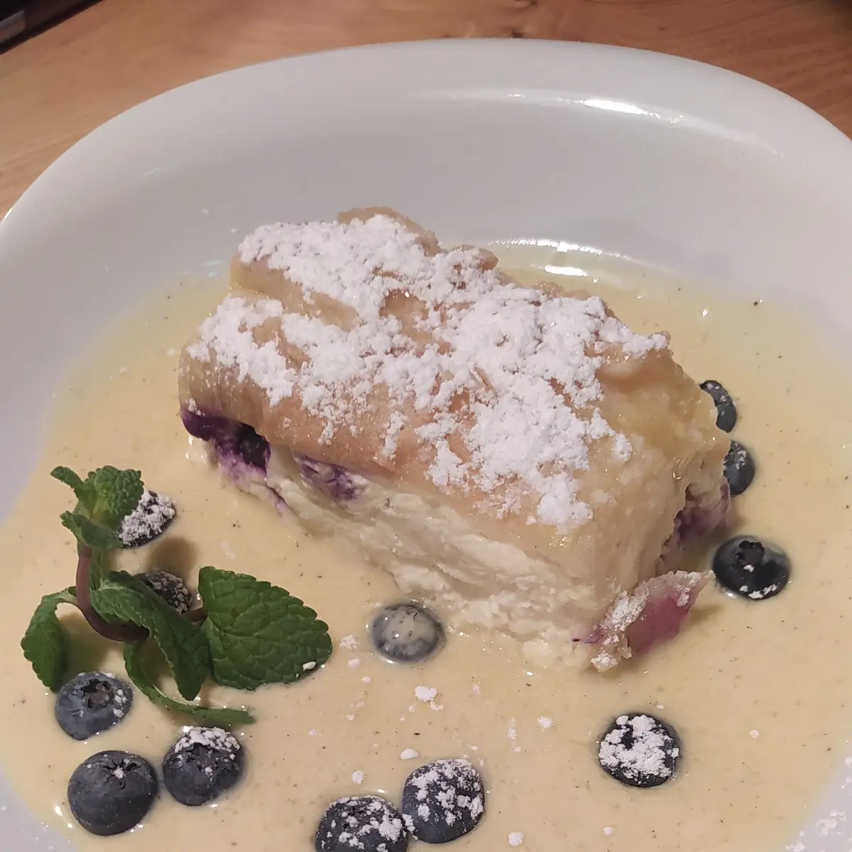 Topfenstrudel Mit Vanille Sauce