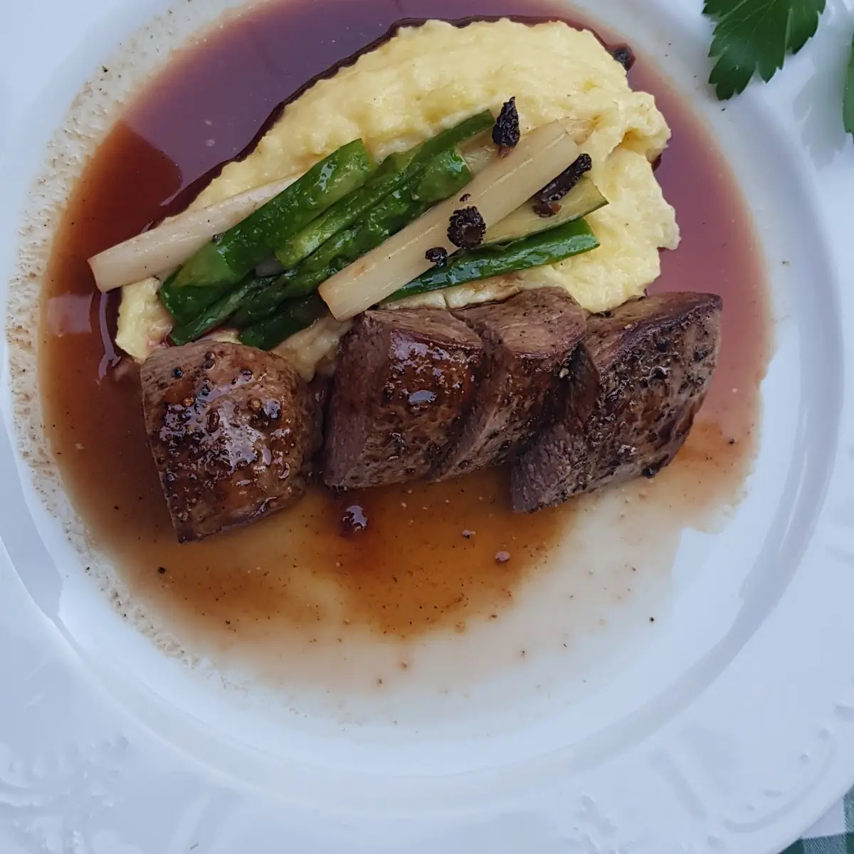 Maibock Mit Spargel Und Kartoffelpüree Sensationell