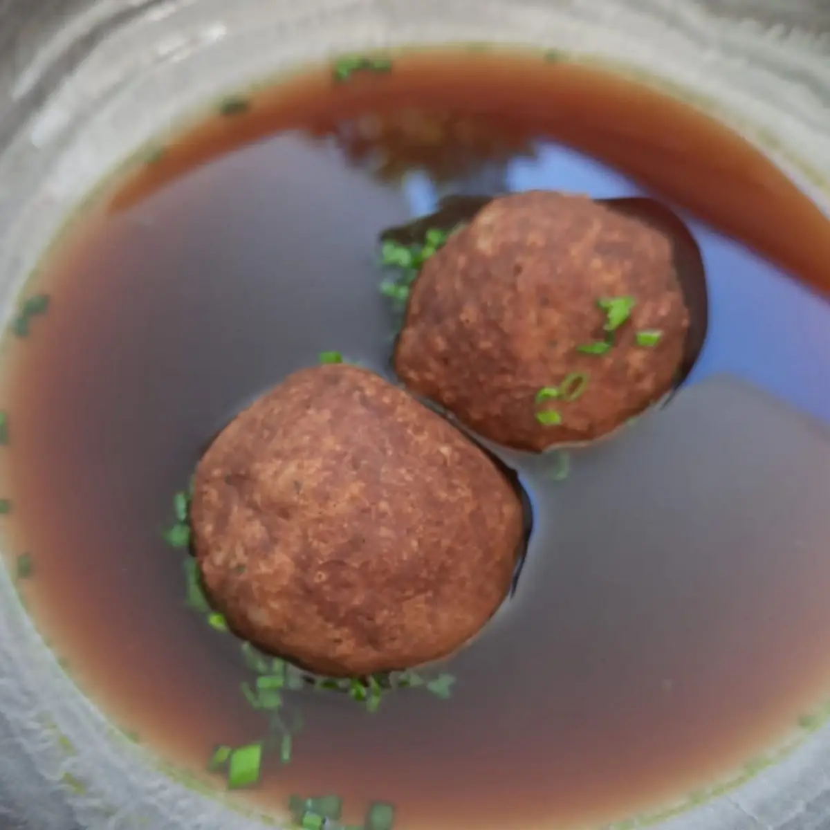 Leberknödel In Einer Rindsbrühe