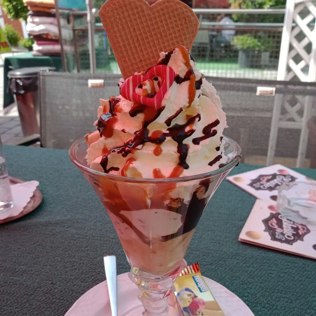 Eisbecher Süße Leidenschaft