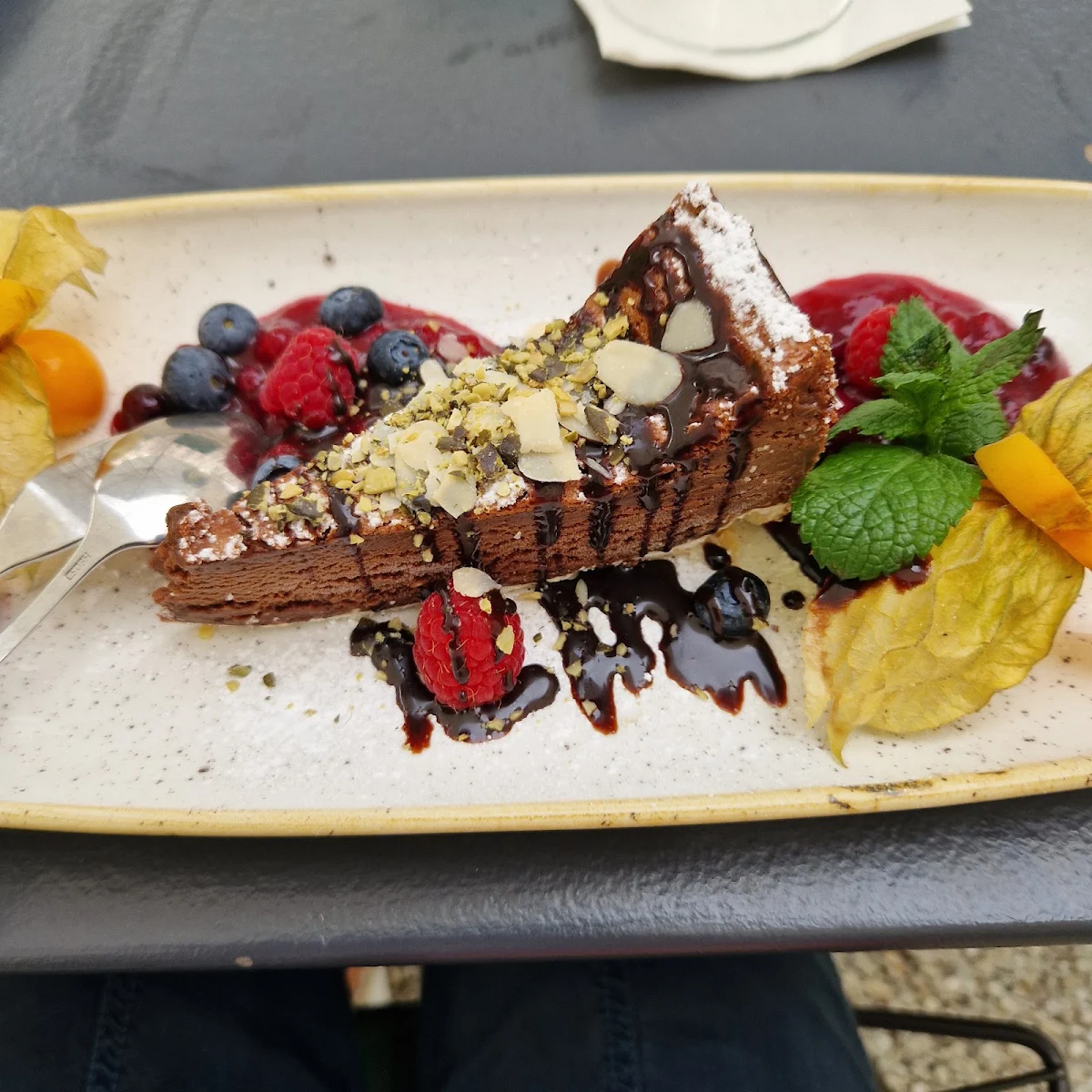 Schokokuchen Mit Beeren
