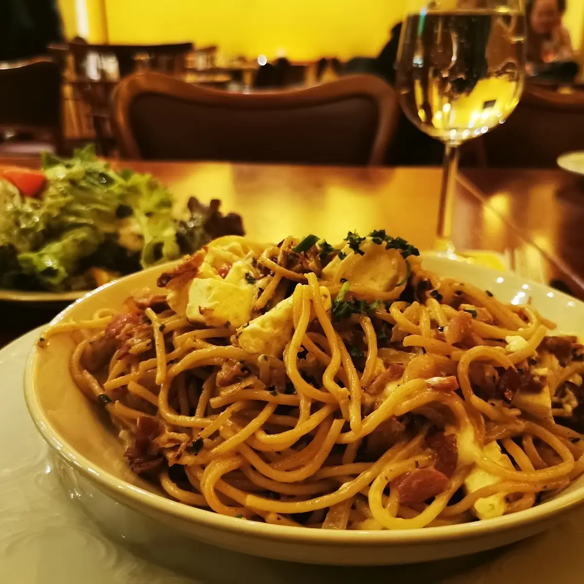 Spagetti Mit Schafkäse Und Speck