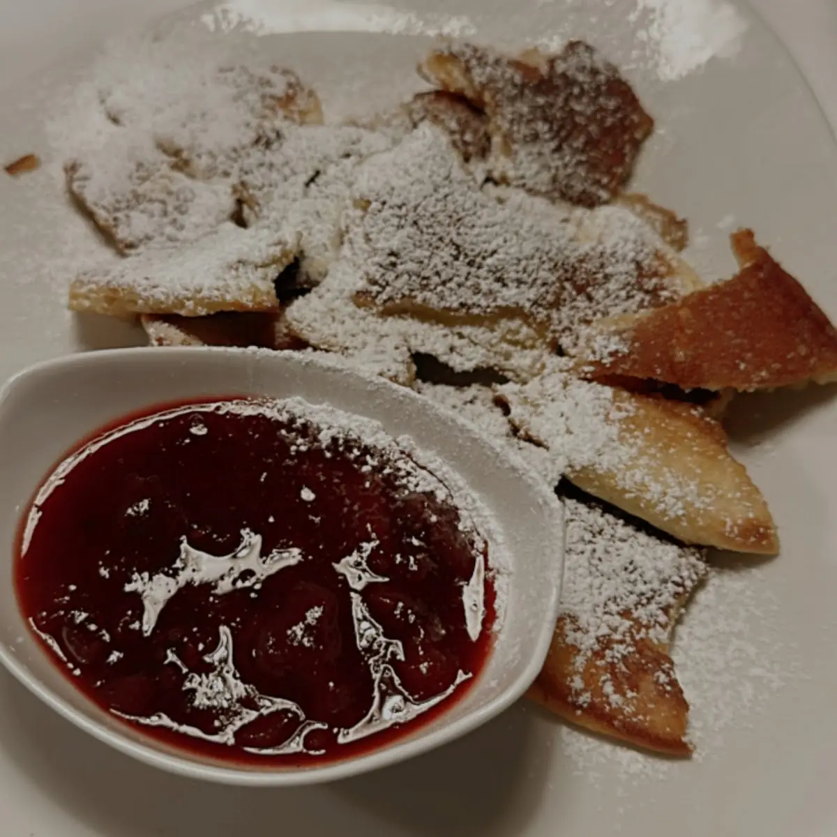 Hausgemachter Kaiserschmarrn