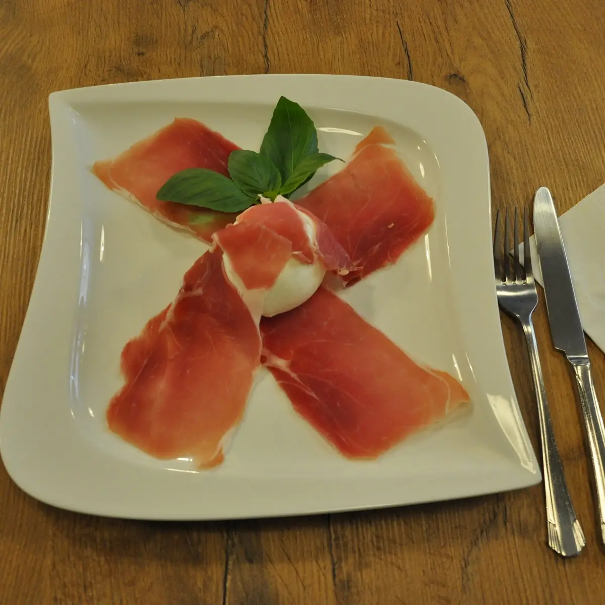 Prosciutto E Mozzarella