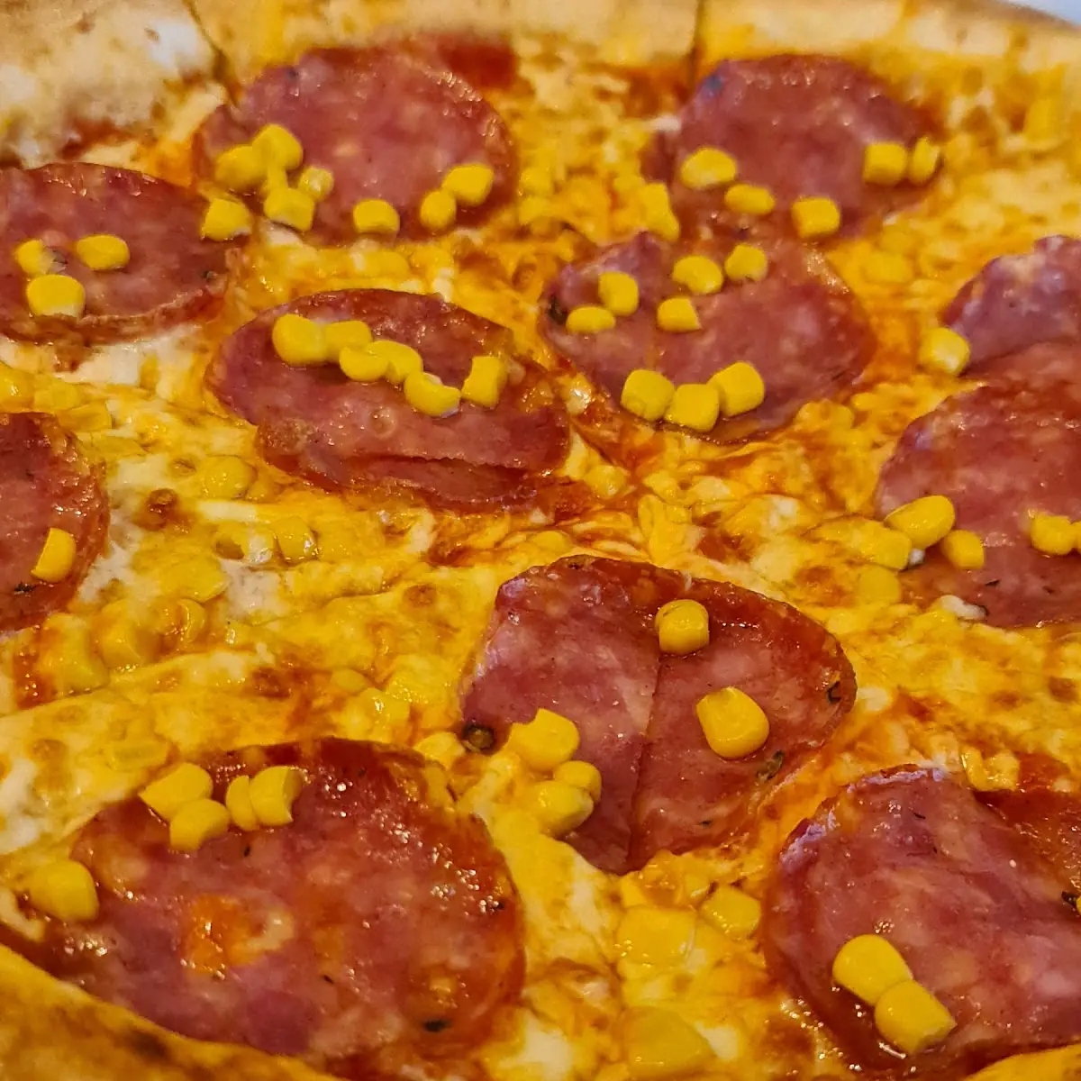 Szalámis Pizza