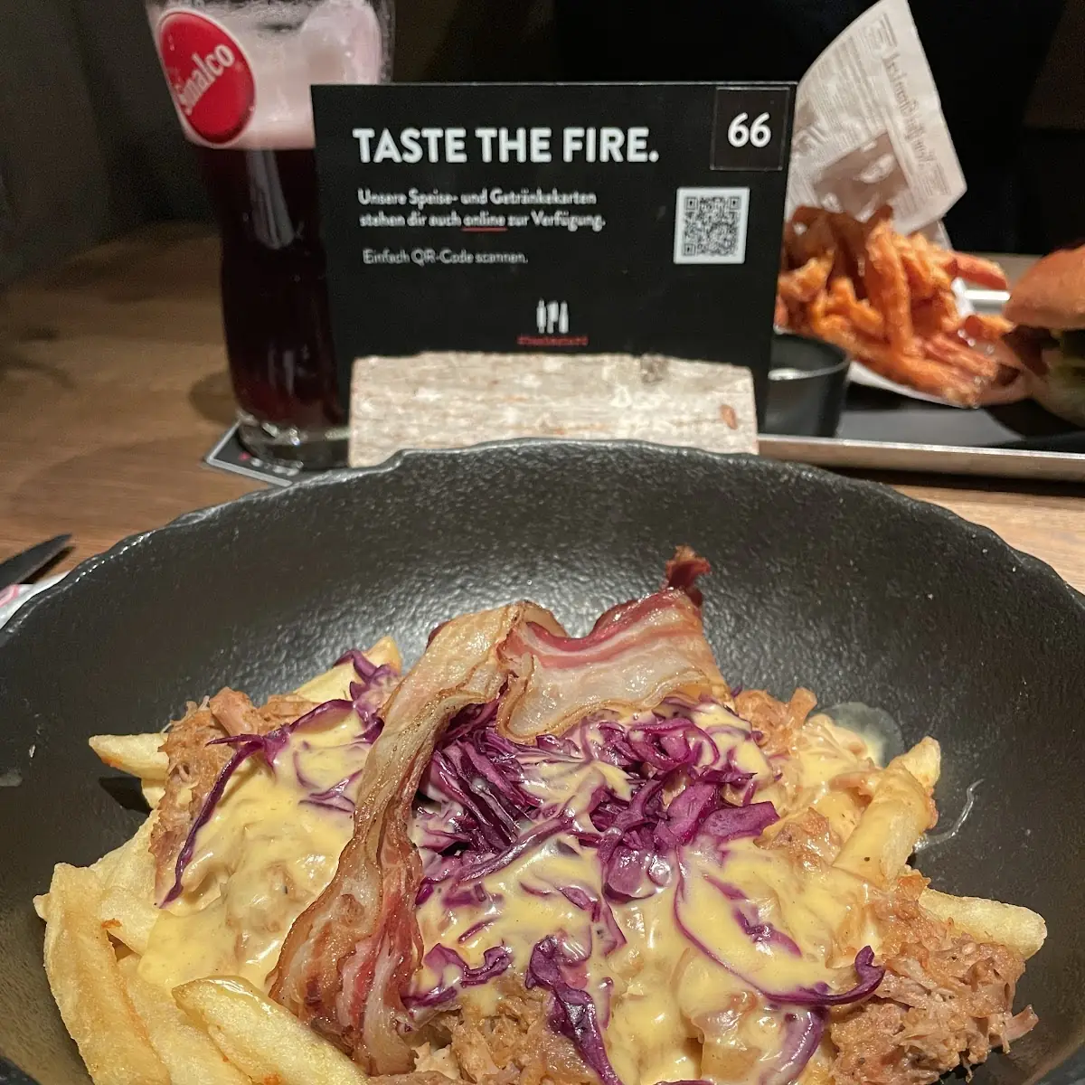 Cheese Fries Mit Pulled Pork