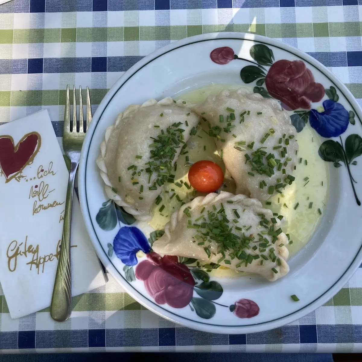 Kärntner Kasnudl Nudelteig Gefüllt Mit Quark Brösltopfen Kartoffel Und Kärntner Minze