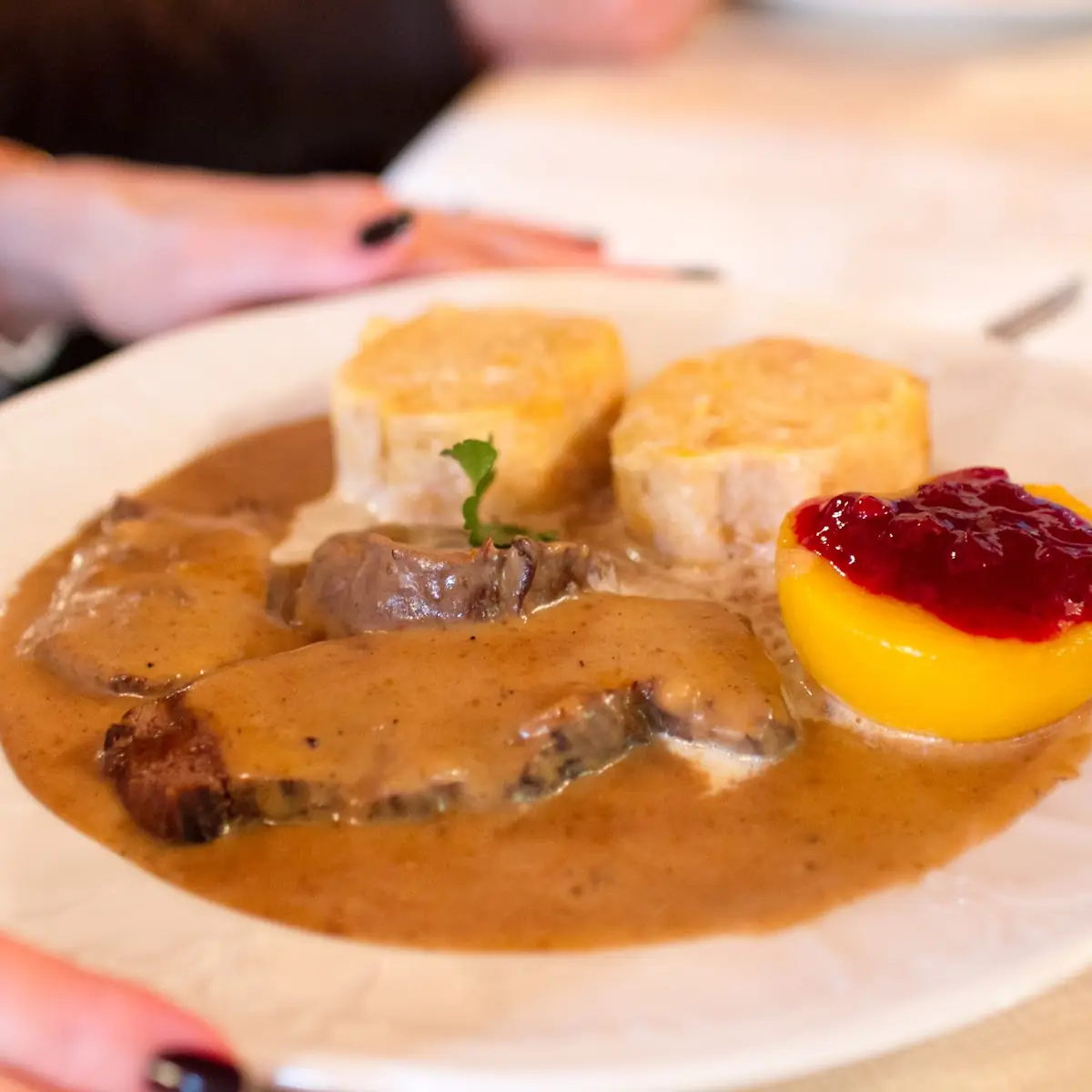 Rindsbraten Mit Rahmsauce