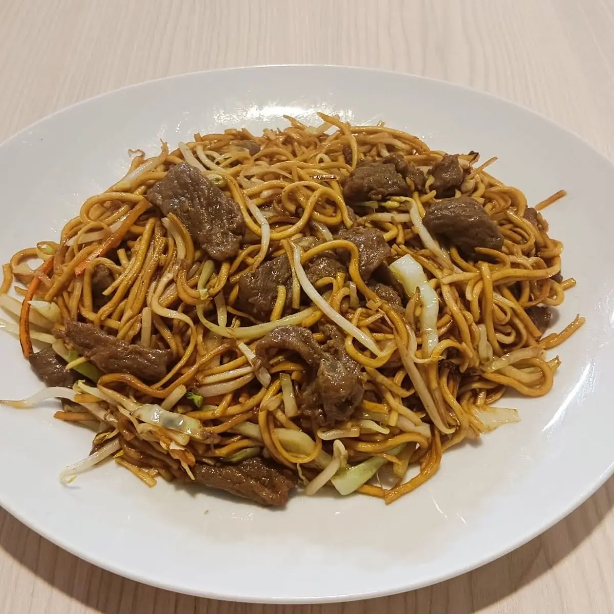 - Gebratene Nudeln Mit Rindfleisch