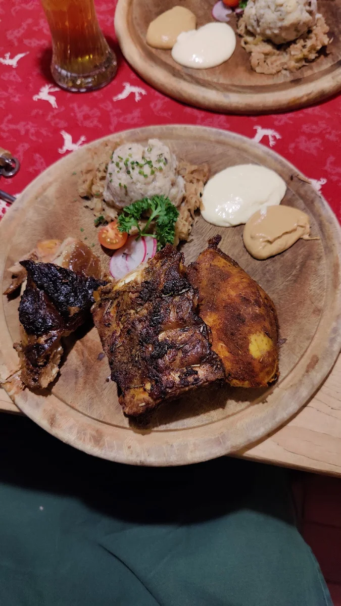 Menü Vom Bestecklos Essen Getstlsuppe Hendl Schweinshaxe Rippalen Sauerkraut U Knödel