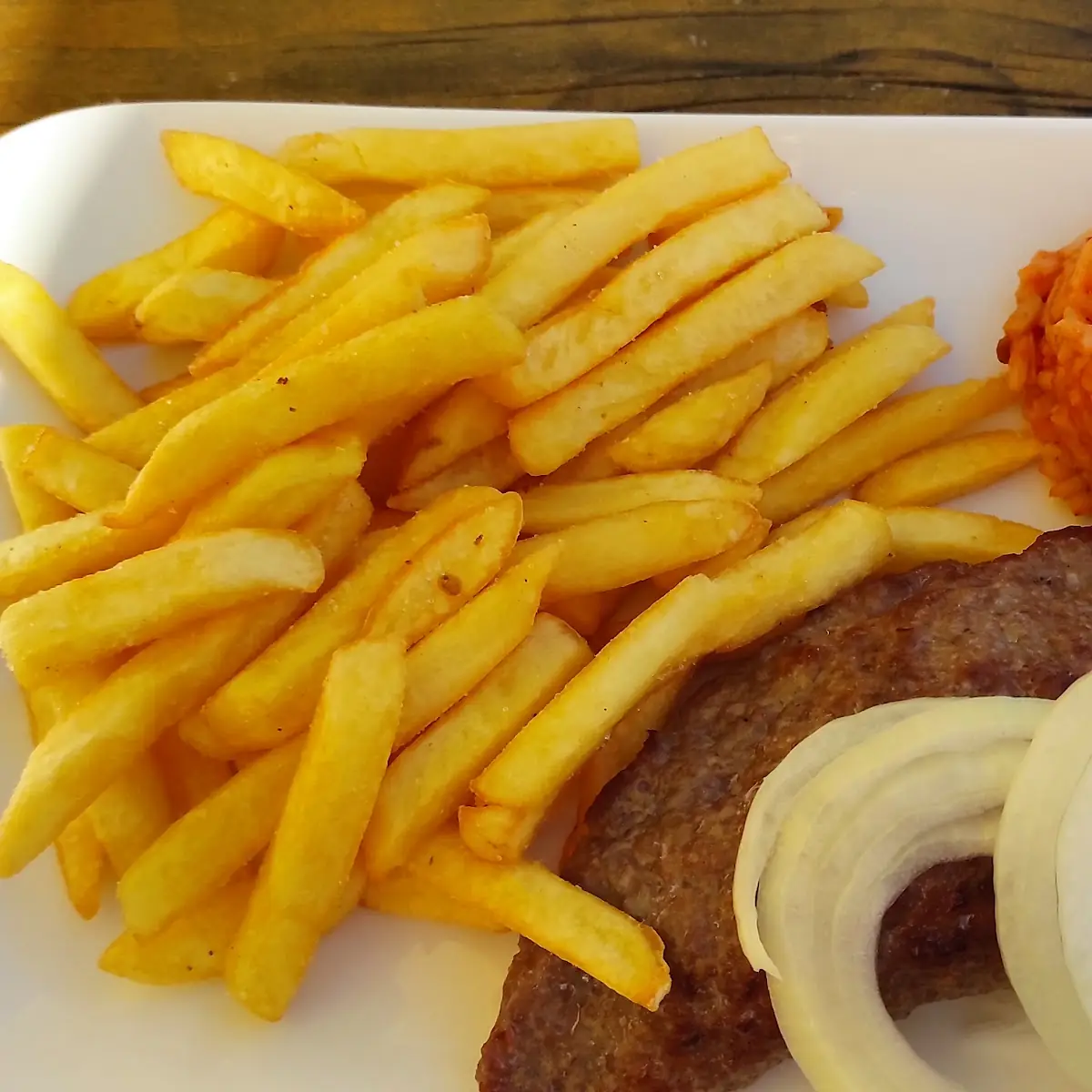 Pljeskavica Mit Schafkäse