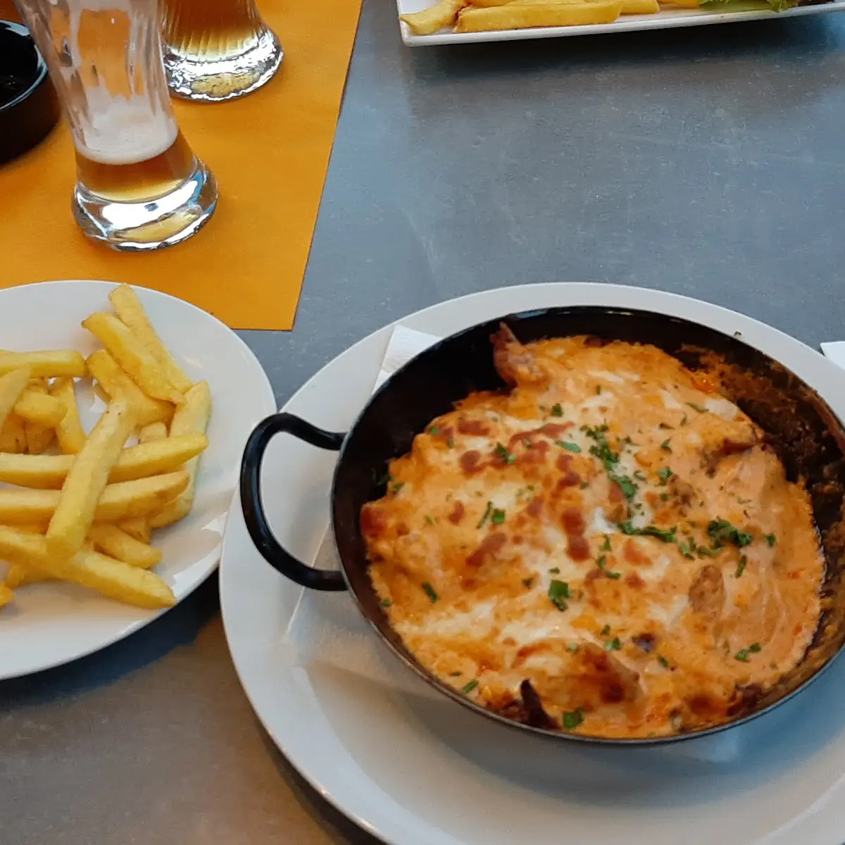 Gyros In Metaxasauce Und Mit Käse Überbacken