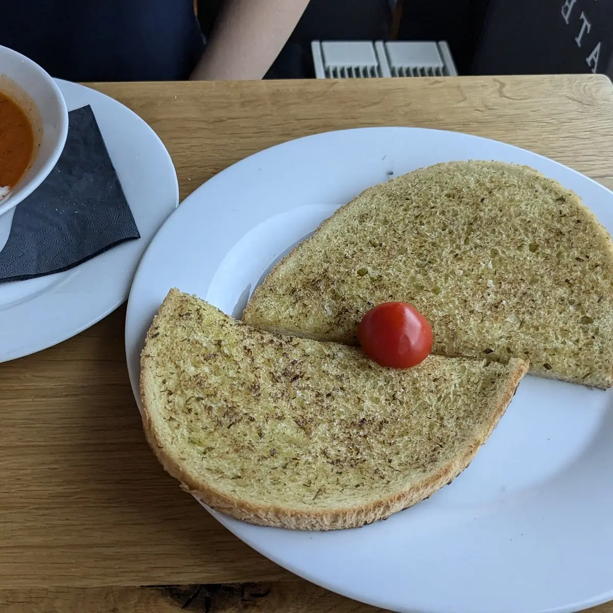 Tomatensuppe & Knoblauchbrot