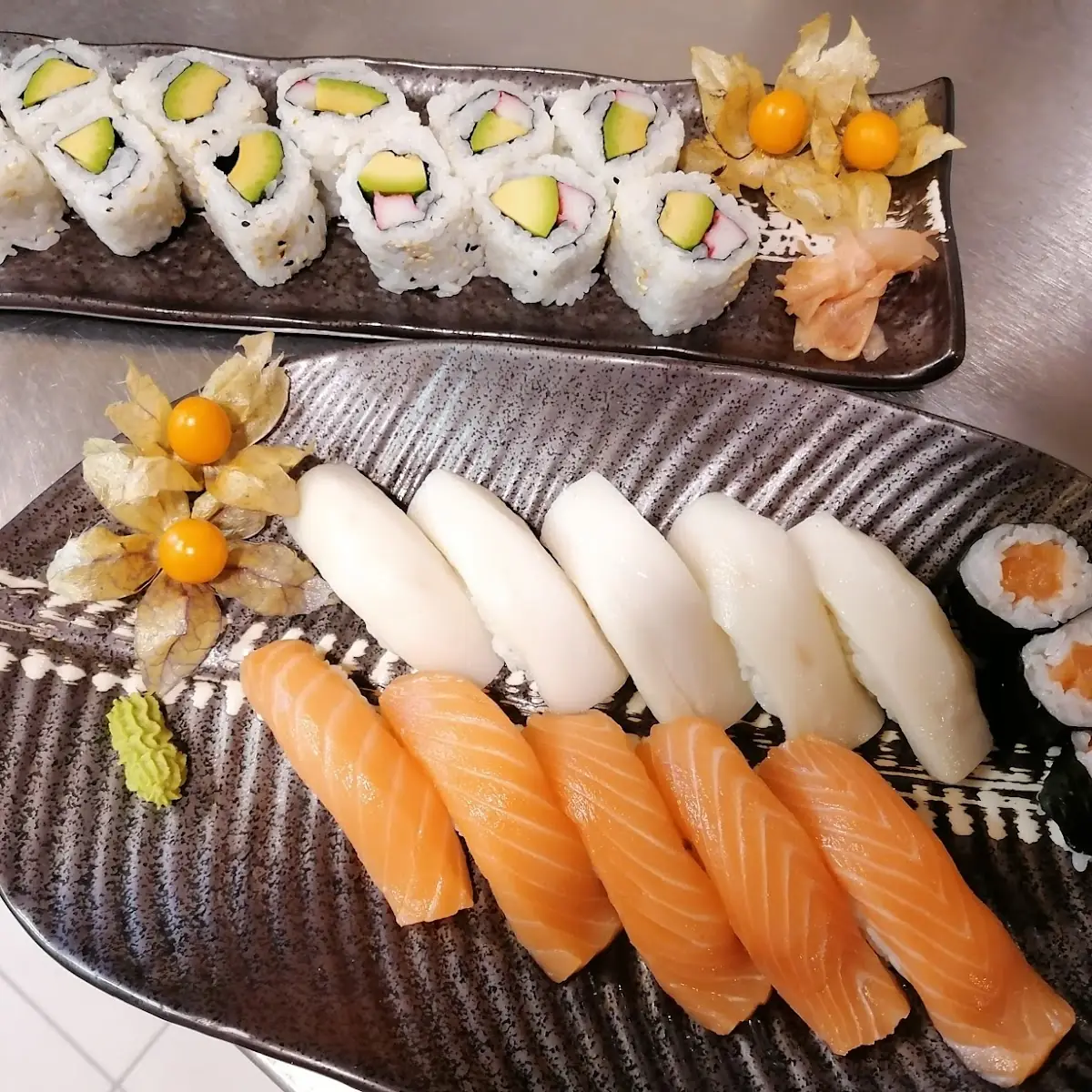 Sake-butterfisch Sushi Und Maki