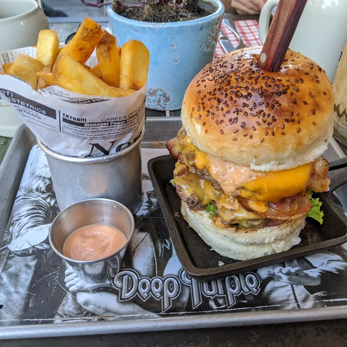 New York Tower Mit Pommes Frites