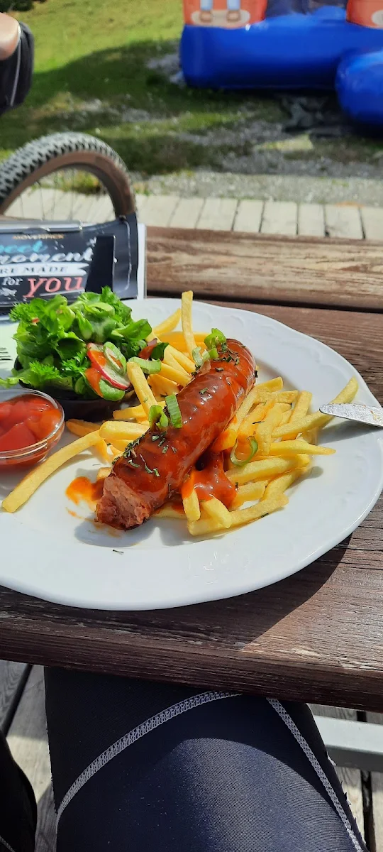 Currywurst Mit Zu Wenig Pommes