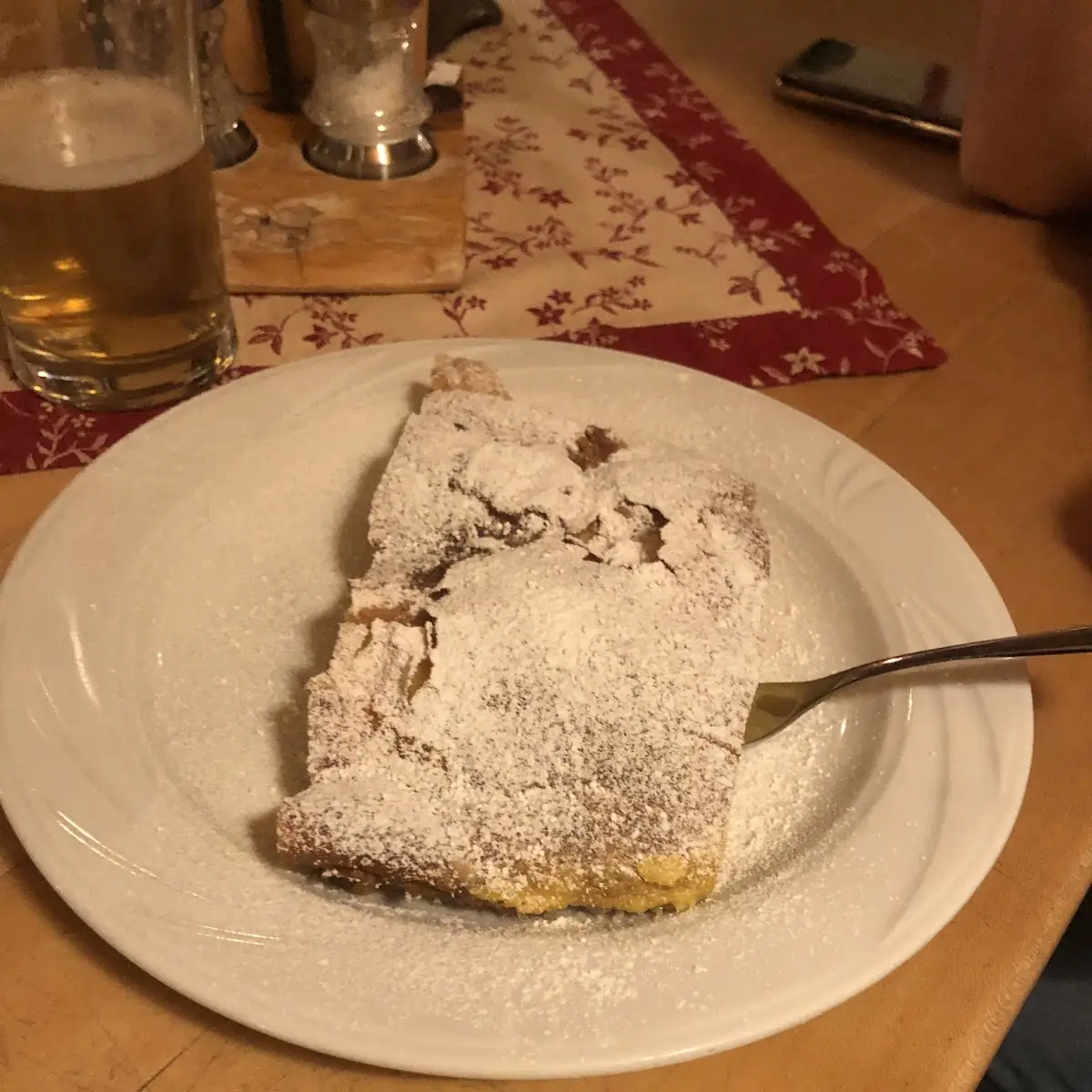 Apfel- Oder Topfenstrudel