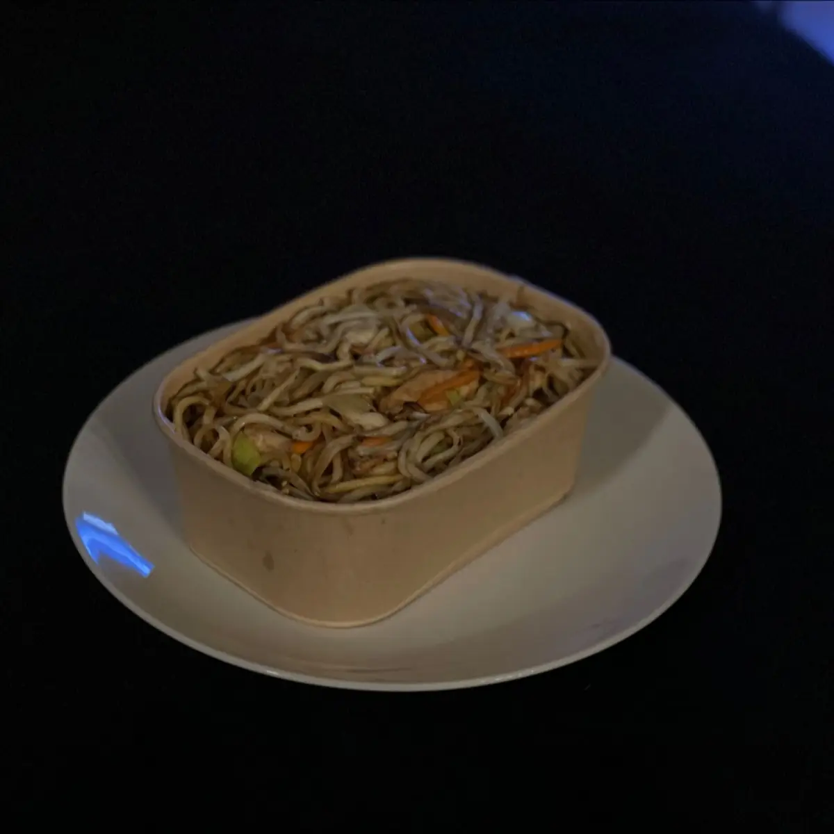 Gebratene Nudeln Mit Hühnerfleisch