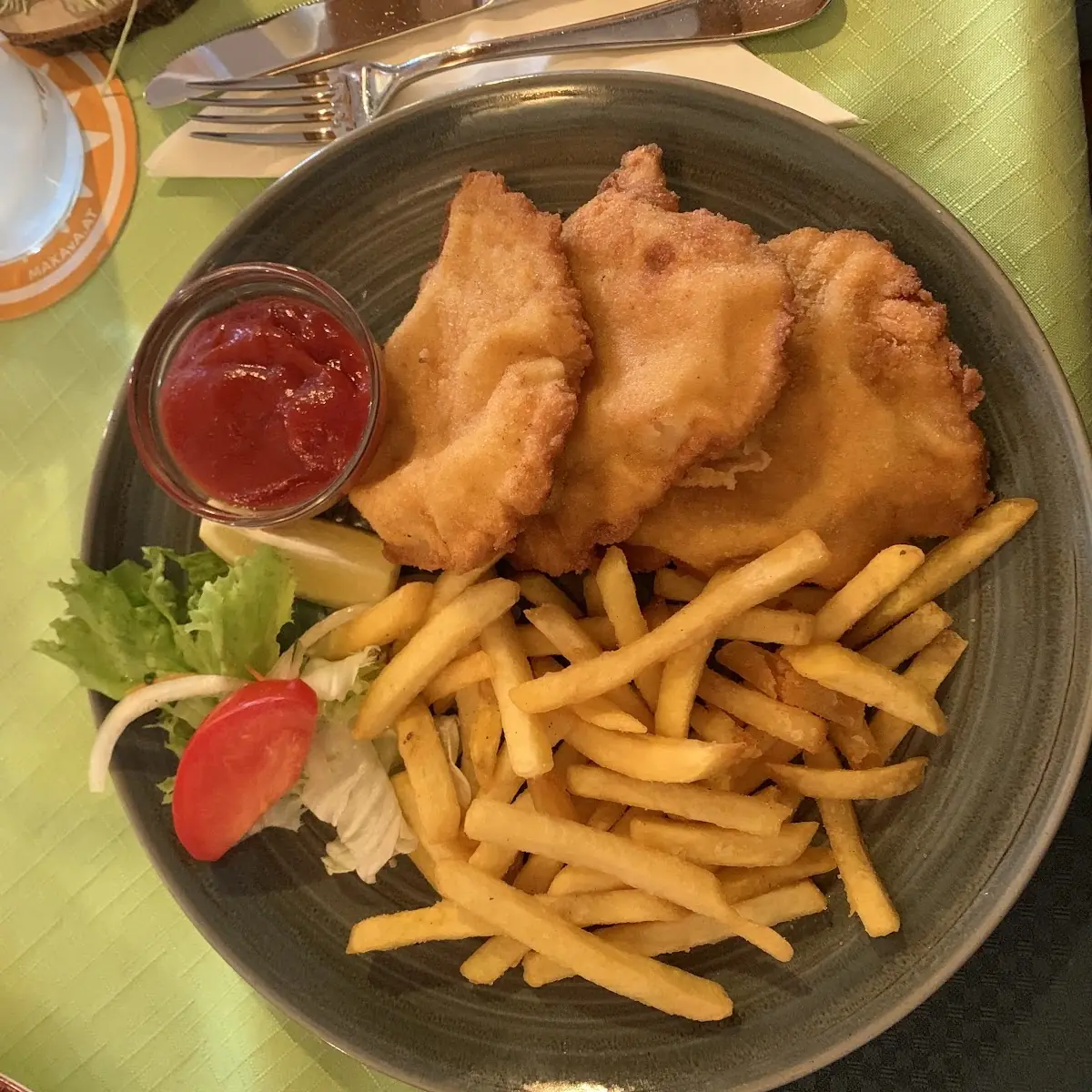 Wienerschitzel Mit Pommes