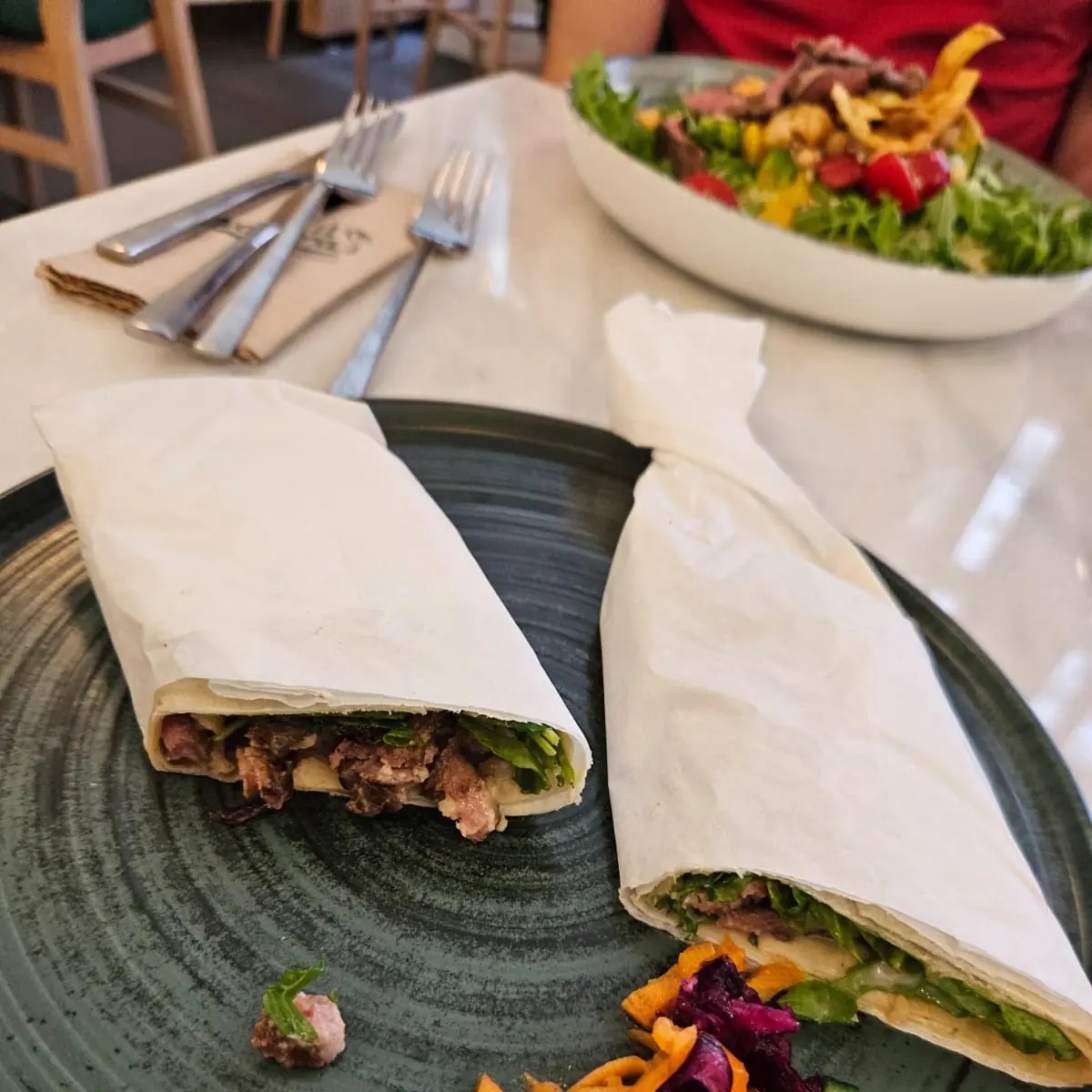 Avo Spinach Wrap