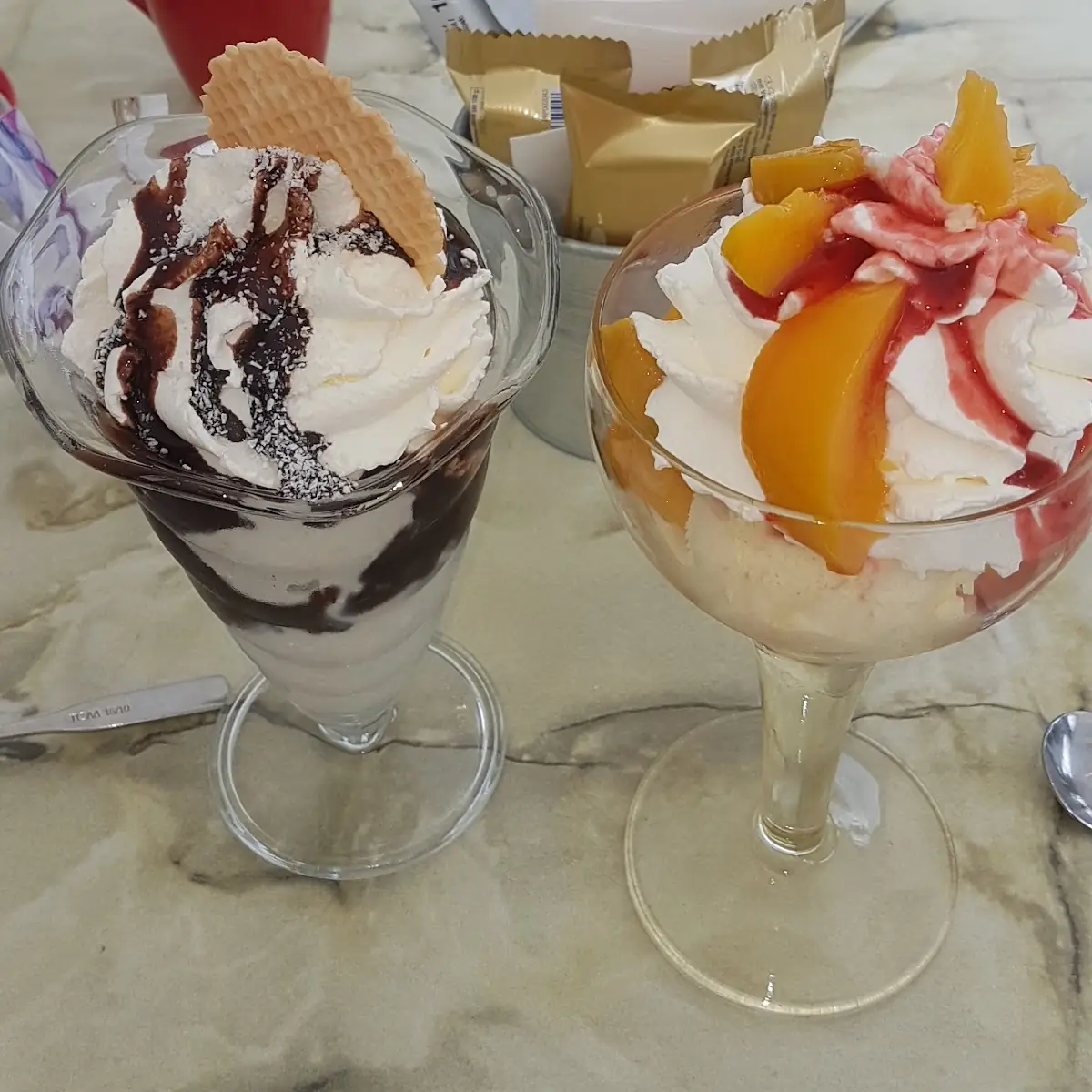 Coupe Raffaello Und Pfirsich Melba