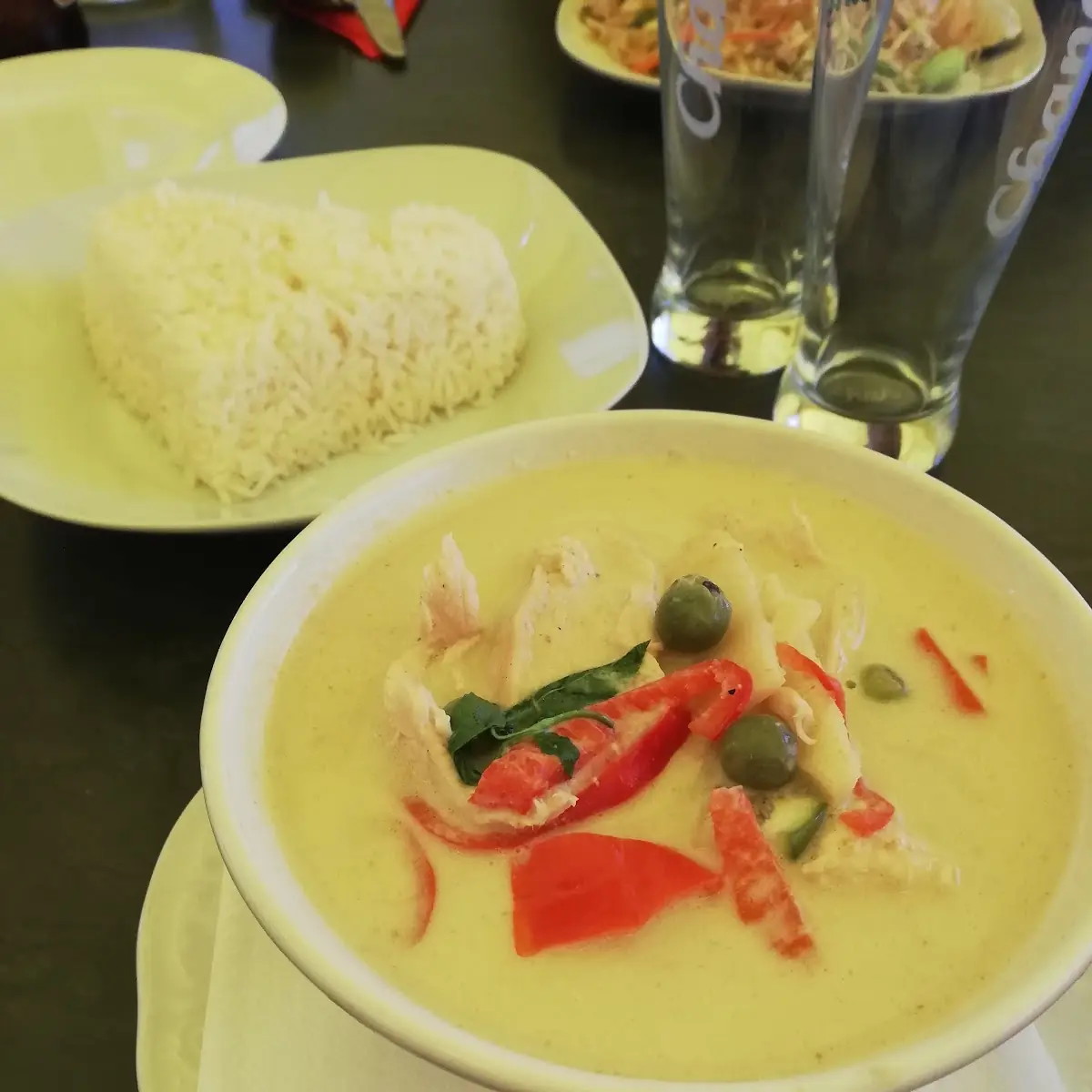 Rotes Curry Mit Huhn