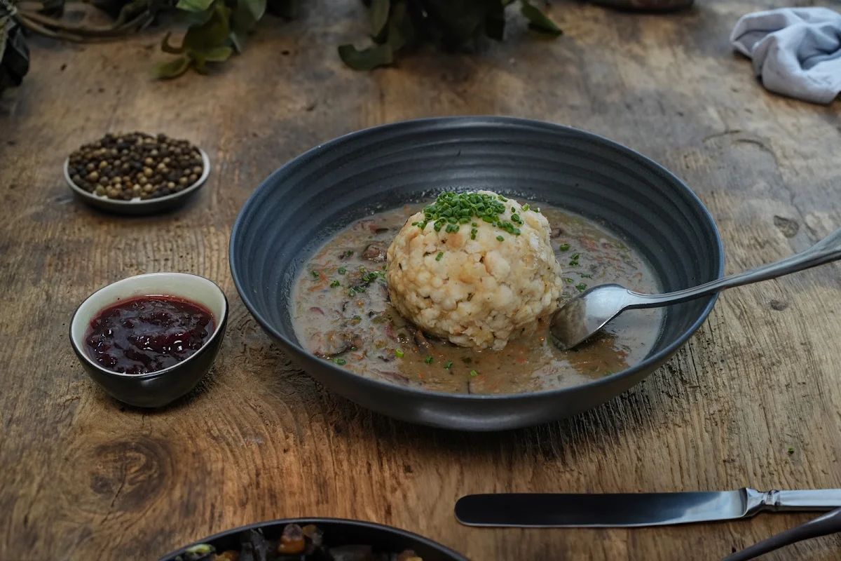 Kalbsrahmbeuschl Mit Semmelknödel