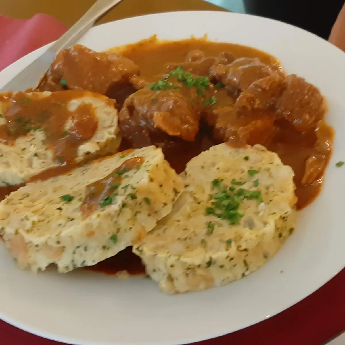 Gulasch Mit Knödel