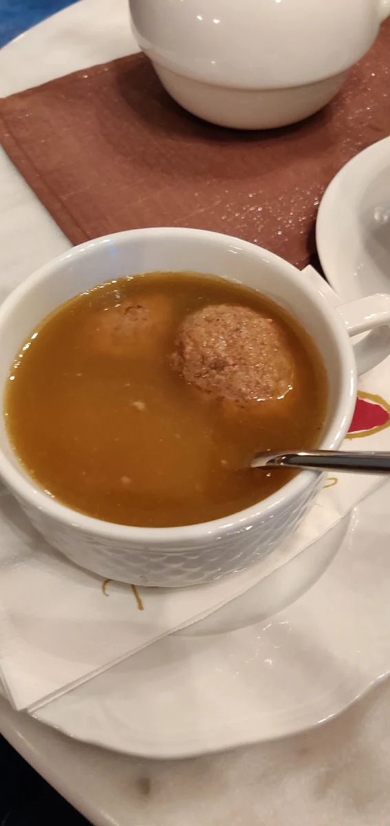 Leberknödelsuppe