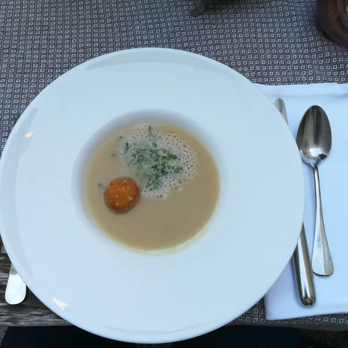 Selleriapfelschaumsuppe