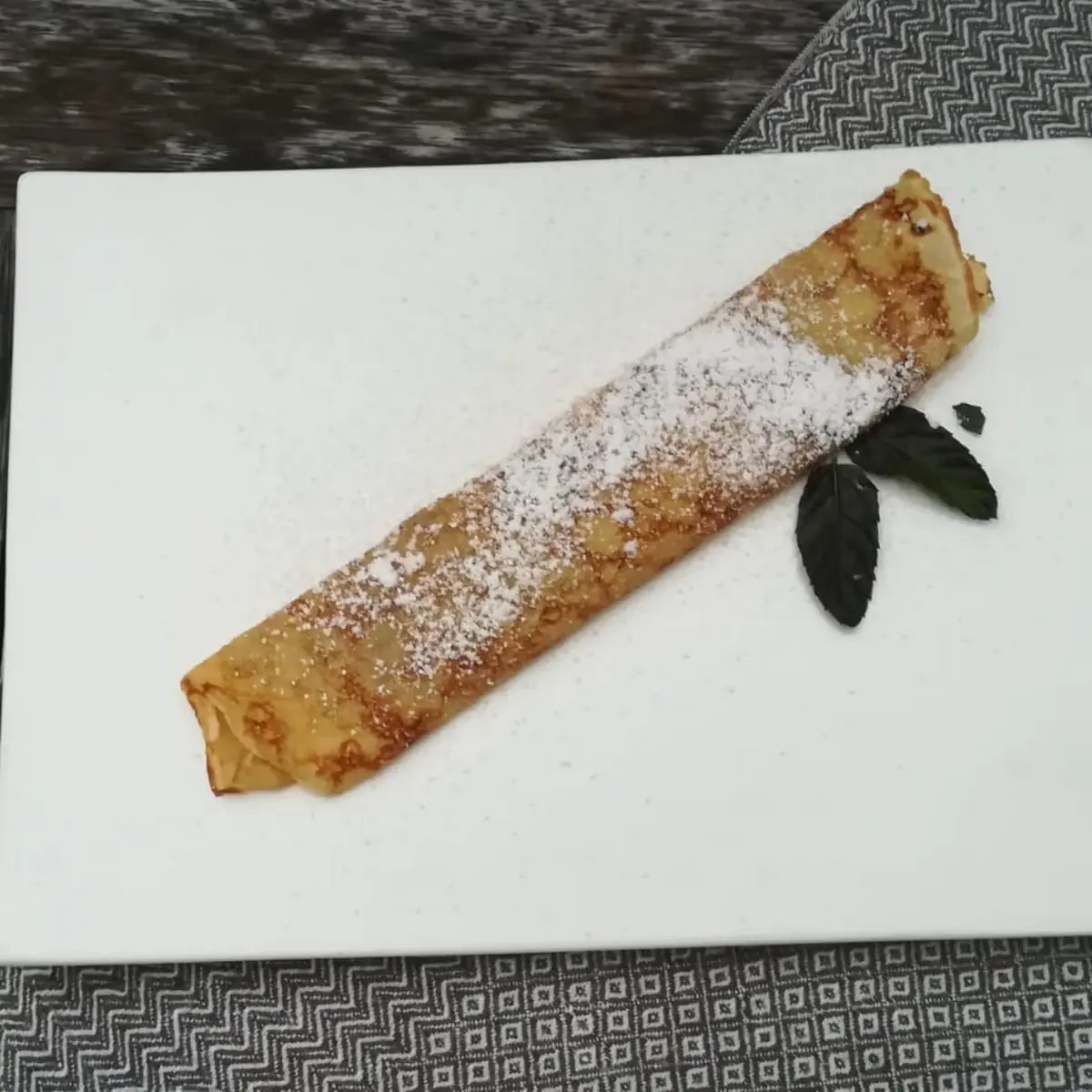 Stück Marillenpalatschinke Hausgemachte Marillenmarmelade