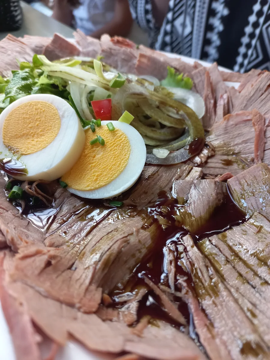 Saures Rindfleisch