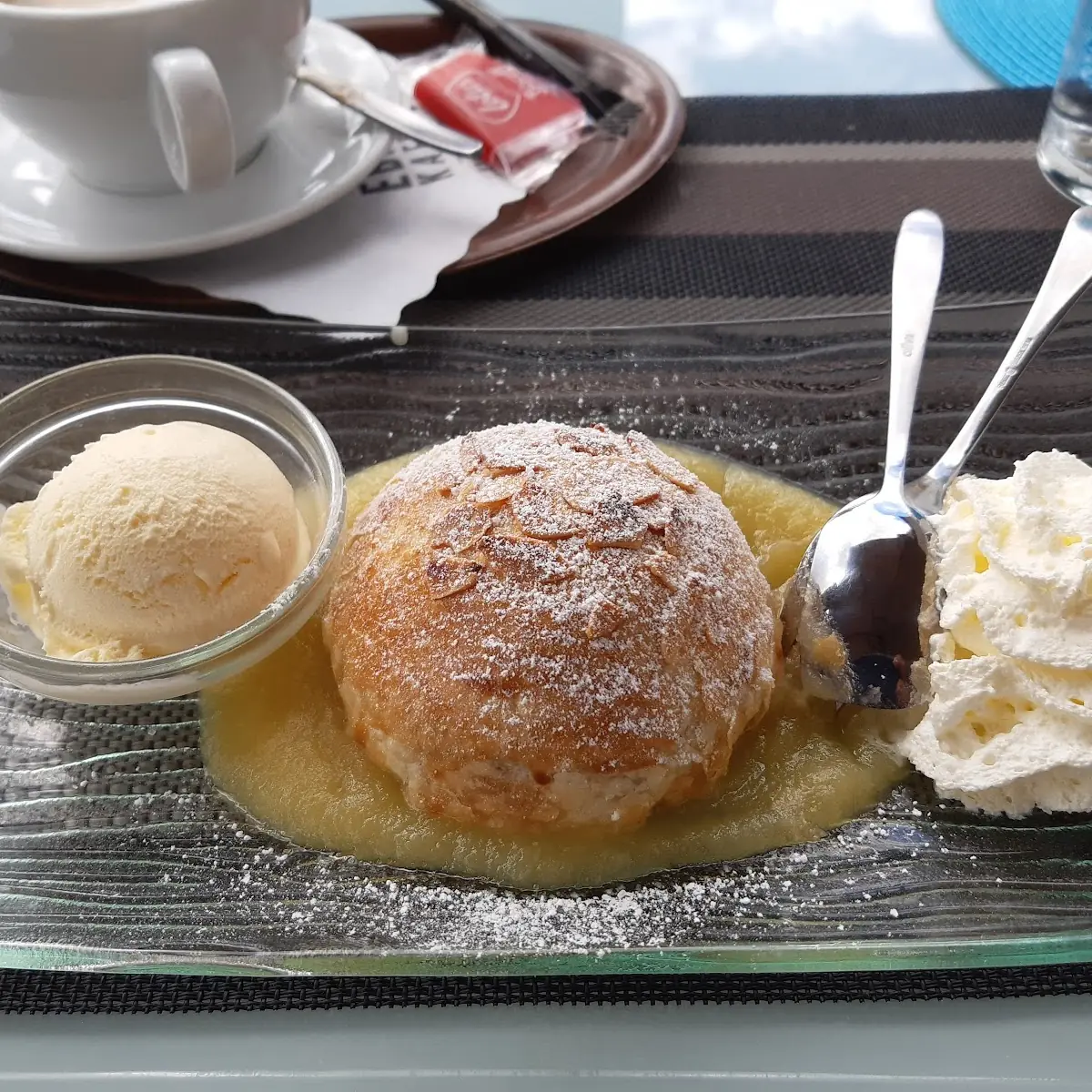 Apfelstrudel