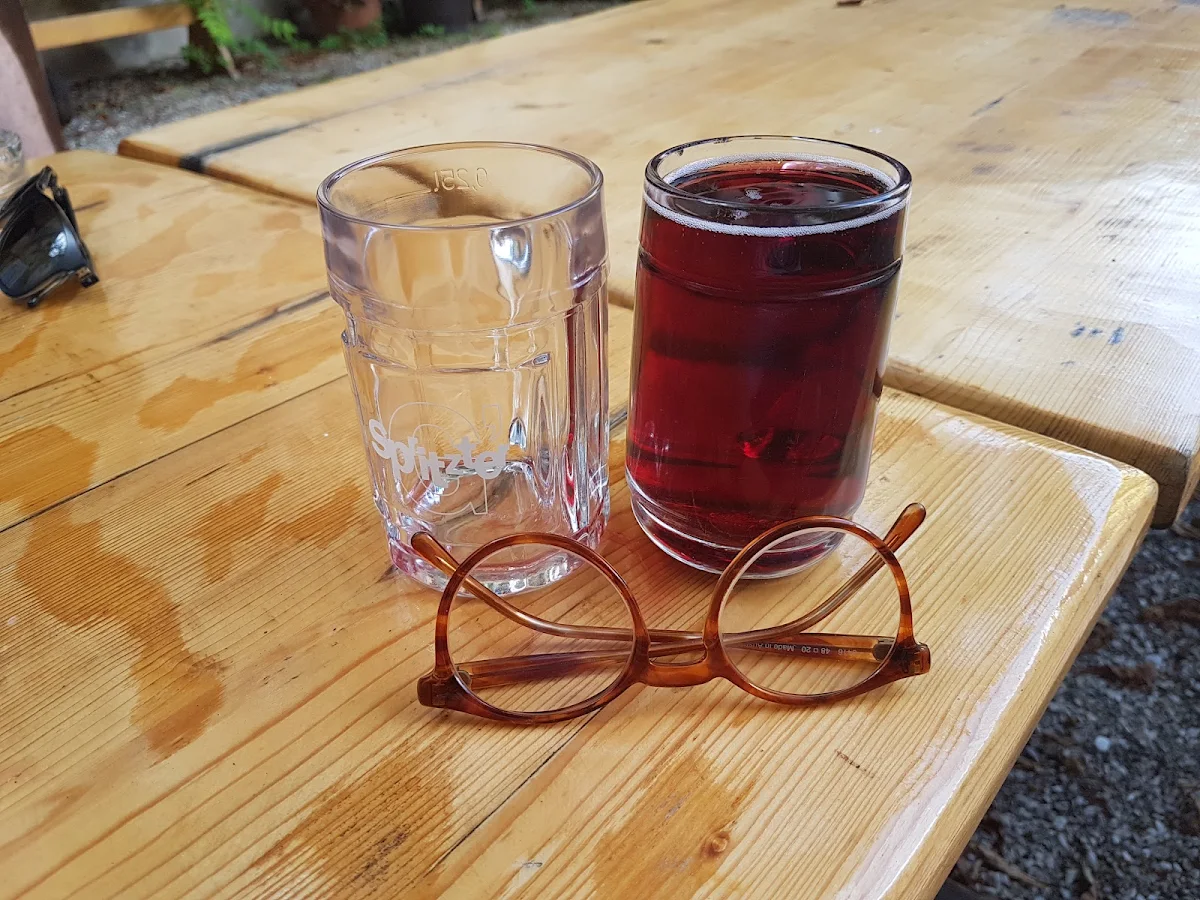 Rotwein Lieblich
