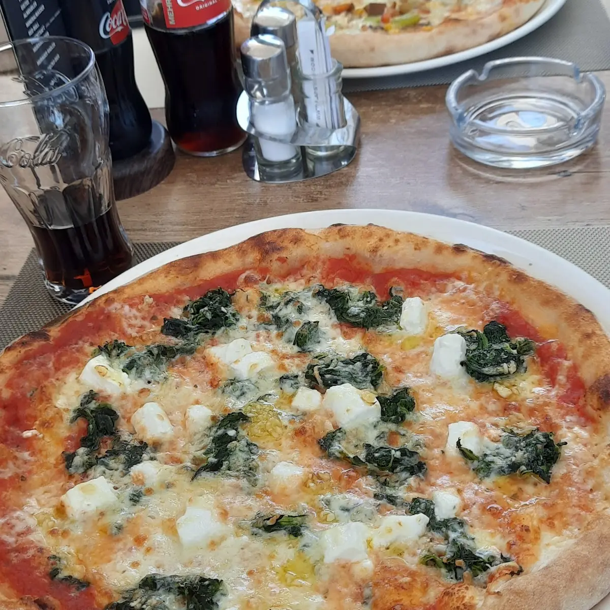 Pizza Spinaci E Pizza Vegetariana