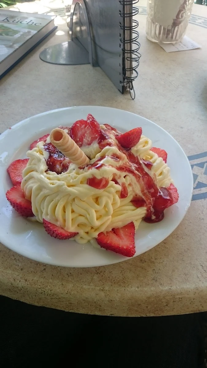 Eisspaghetti Mit Erdbeeren